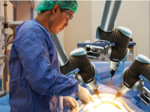 Bradford University Teaching Hospitals unveils new £1.7 million surgical robot